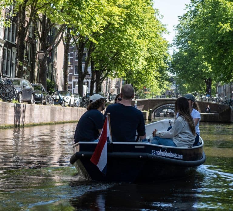 Amsterdam: Self-Drive Boat Rental