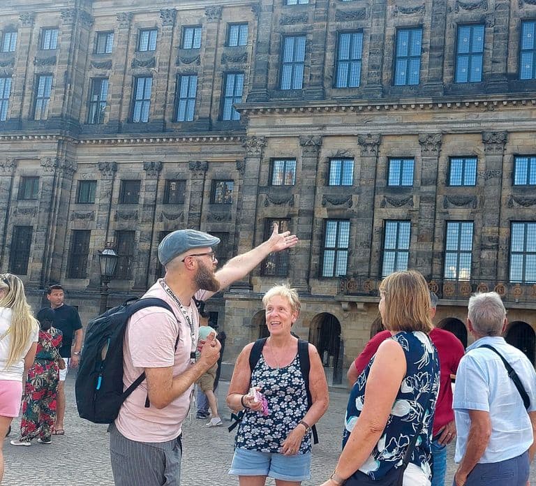 Amsterdam: Small-group Guided Walking Tour (French/English)