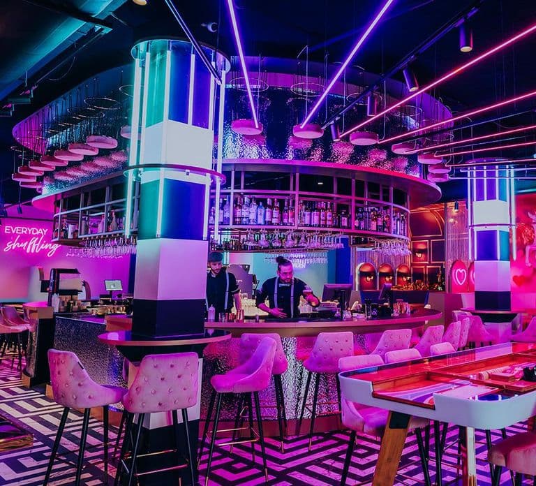 Amsterdam: The All Out - De nummer 1 activity bar