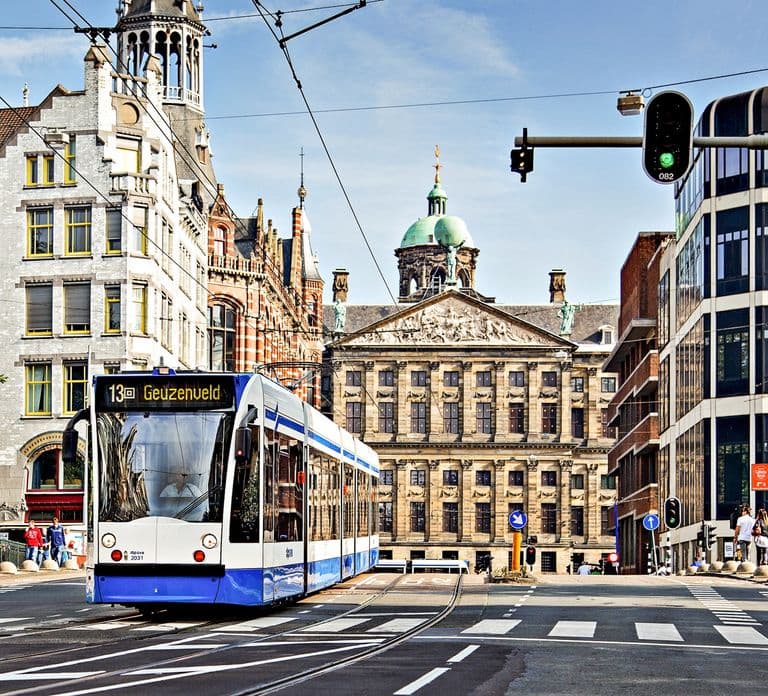 Amsterdam: Reise-Ticket für 1-3 Tage inklusive Flughafentransfer
