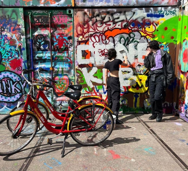Amsterdã: Aluguel de Bicicleta com Aplicativo de Tour Autoguiado Gratuito