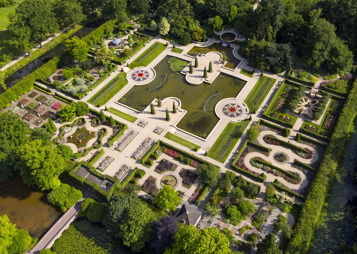 Arcen: Castle Gardens tickets