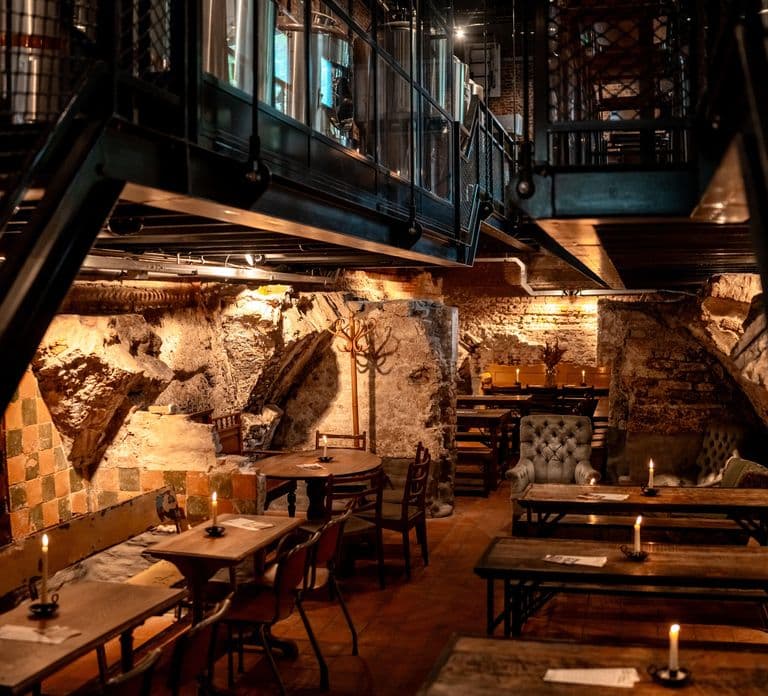 Delft: Craft Beer Tasting in Medieval Brewery with Snacks