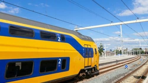 Efteling: Trein + Bus van/naar Amsterdam Transfer Services
