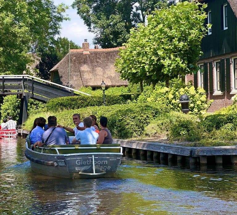 Ab Amsterdam: Tagesausflug nach Giethoorn mit Grachten- und Dorftour