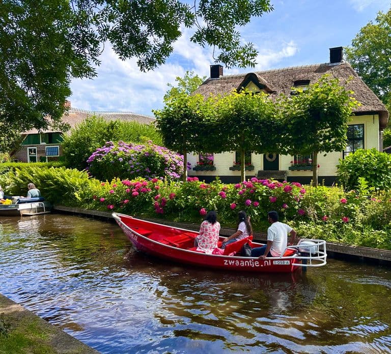 Da Amsterdam: gita di un giorno a Giethoorn con tour dei canali e del villaggio