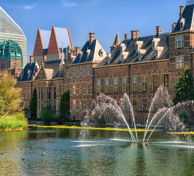 Ab Amsterdam: Tour durch Rotterdam und Den Haag auf Spanisch