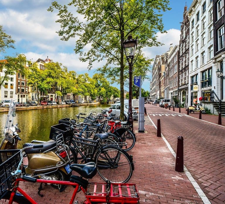 From Brussels: Cheese, Clogs & Windmills Amsterdam Day Trip