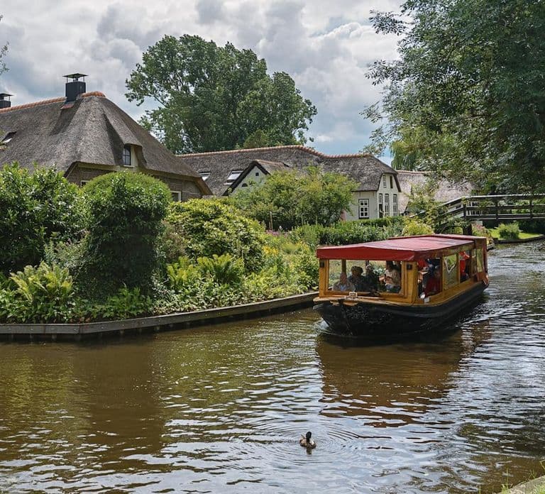 Giethoorn: Rejs kanałami po wiosce Giethoorn i jeziorze