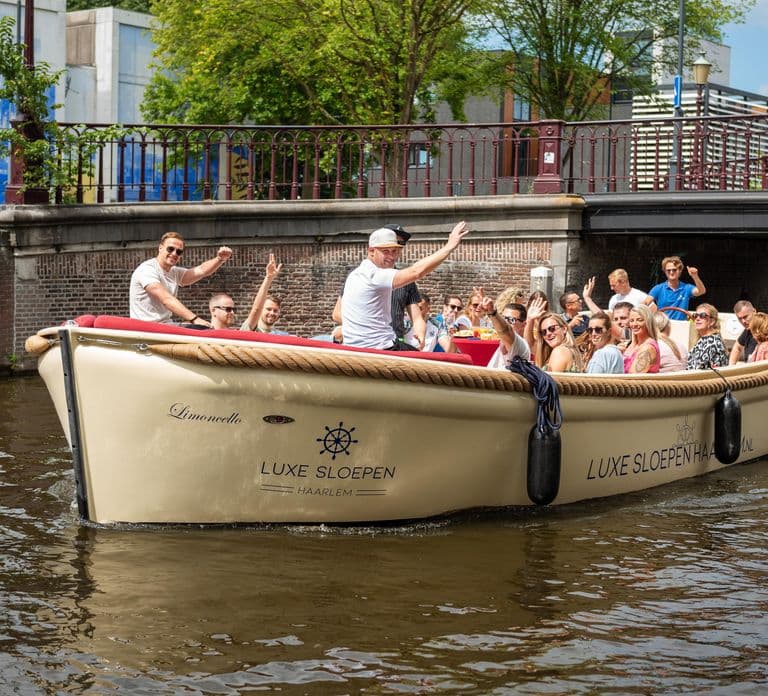 Haarlem: Guided Highlights Canal Cruise on Open Boat