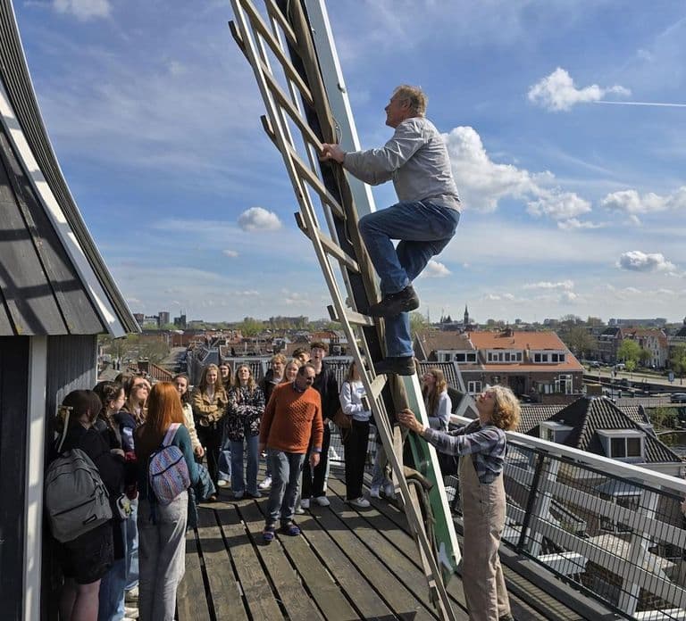 Haarlem: Windmill 'De Adriaan' Guided Tour