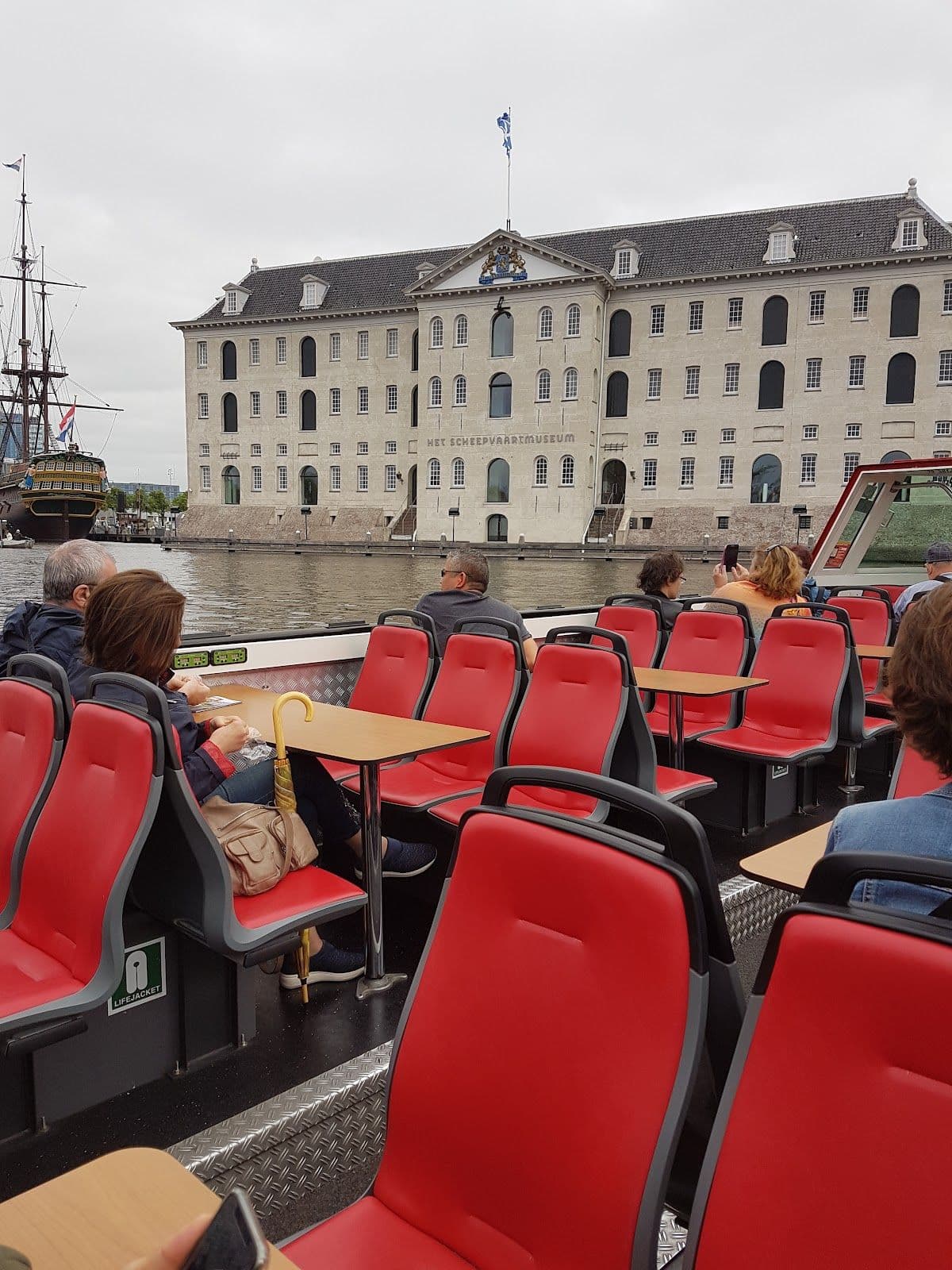 Hop-on Hop-off Boat Amsterdam
