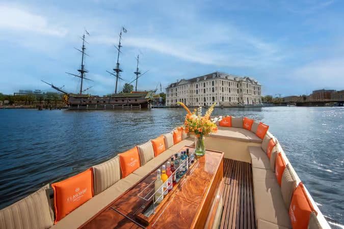 Luxury Canal Cruise with Unlimited Drinks & Bites