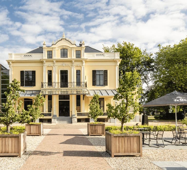 Oosterbeek: Airborne Museum Hartenstein Entry Ticket