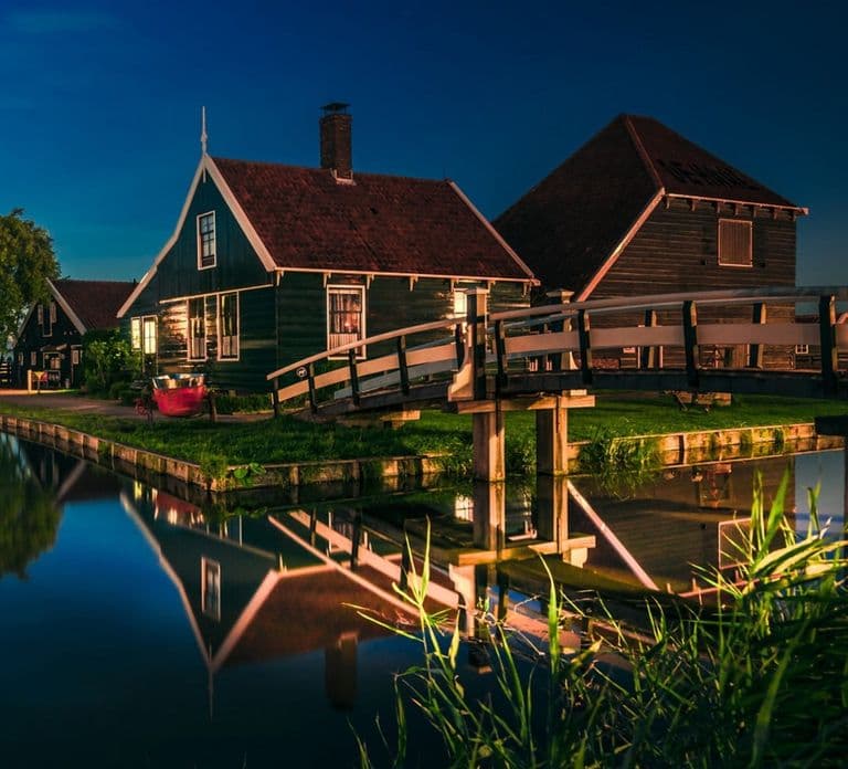 Private CUS Tour: giethoorn & Windmill zaanse （en/粤语/中文）