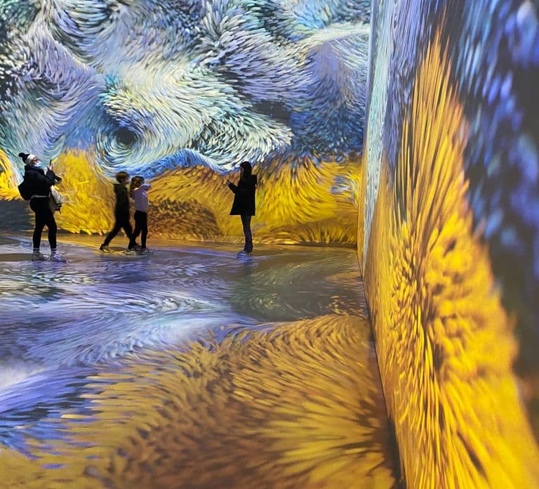 Rotterdam: Esperienza audiovisiva di arte digitale "Remastered"