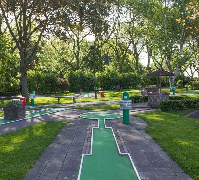 Rotterdam: 18-Holes Midgetgolf