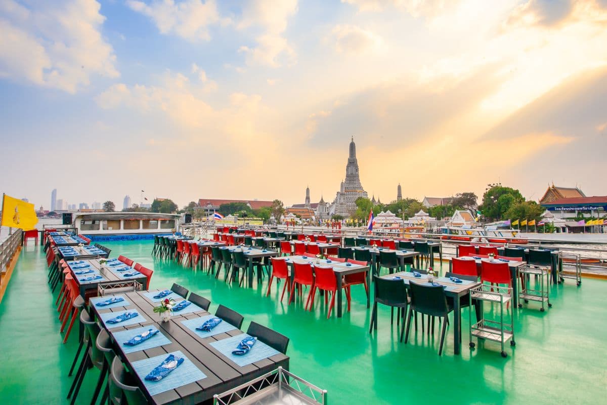 Riverside Faraya Cruise (Halal) in Bangkok