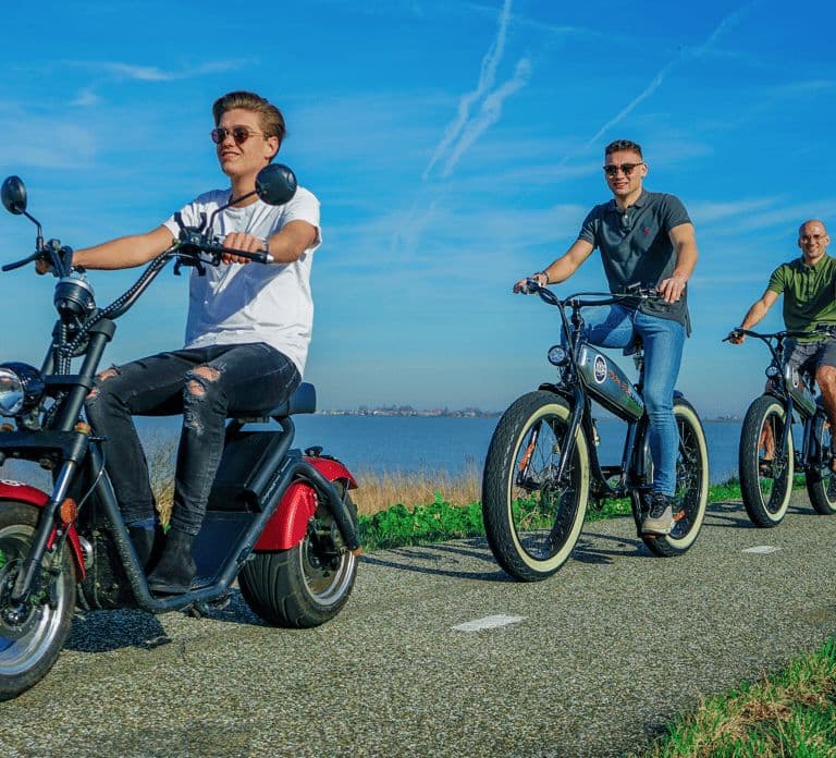 Volendam: Wypożyczalnia e-hulajnóg