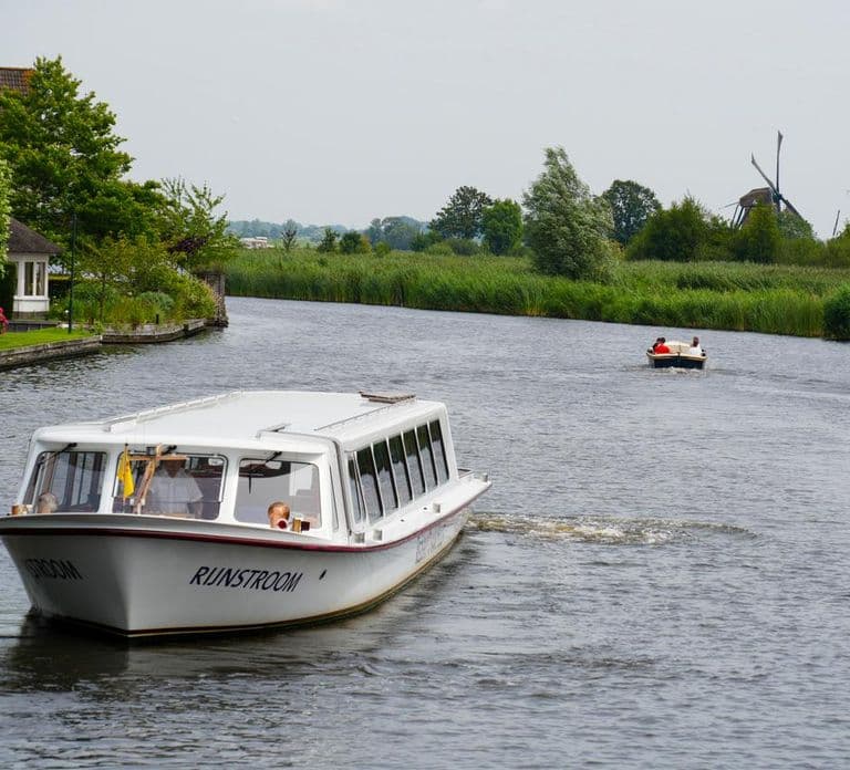 Warmond: Windmühlen-Bootsfahrt und Eintrittskarte für den Keukenhof