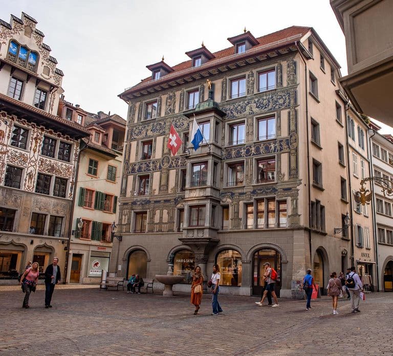 Ultimate Lucerne Experience: City Tour and Lake Cruise