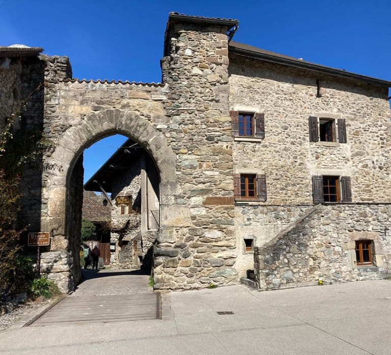 Yvoire medieval village : Walking Guided Tour