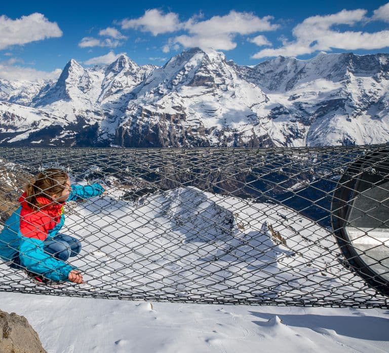 Zurich: Dagtrip naar Schilthorn, Thrill Walk en Bond World