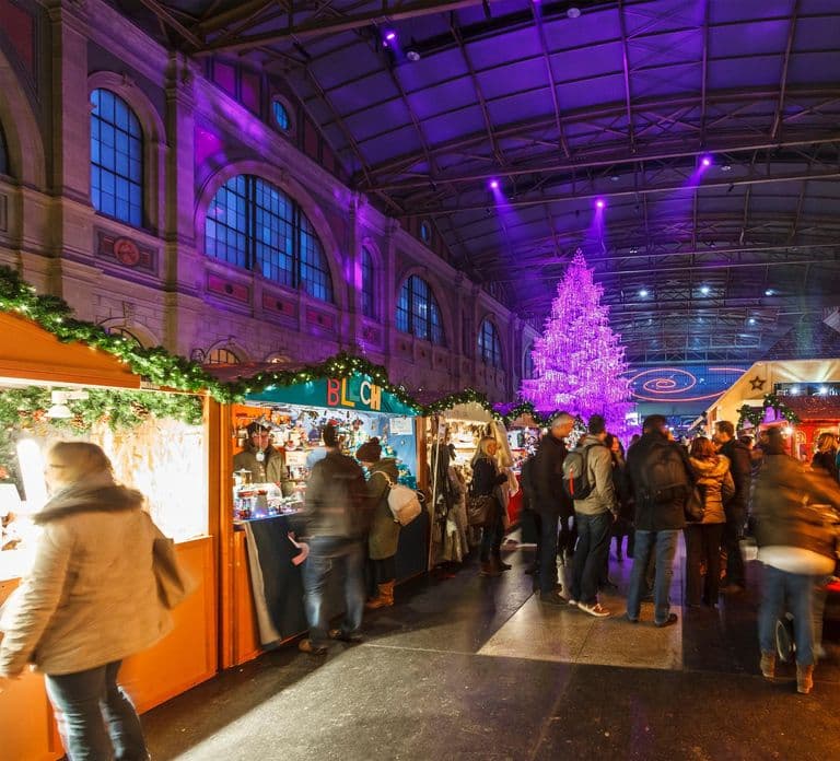 Zurich: Enchanted Christmas - A Festive Private Walking Tour