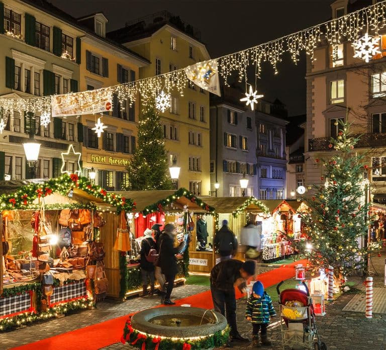 Zurich: Enchanted Christmas - A Festive Private Walking Tour