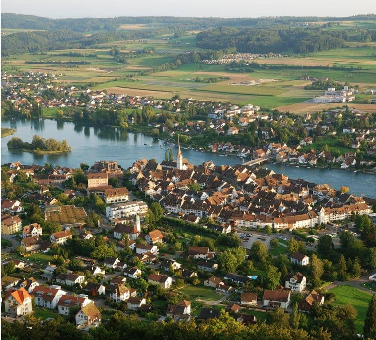 Zurich: Premium Guided Tour to Rhine Falls & Stein am Rhein