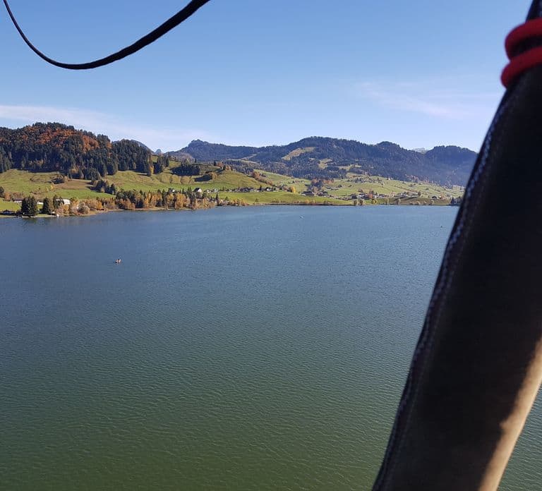 Zurich: Private Hot Air Balloon Ride & Champagne