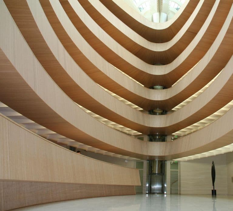 Zurich: Private Walking Tour with a Tour Guide