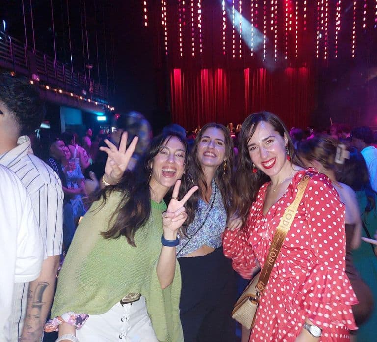 Zurich: Pub Crawl Nightlife Tour met shots en snacks