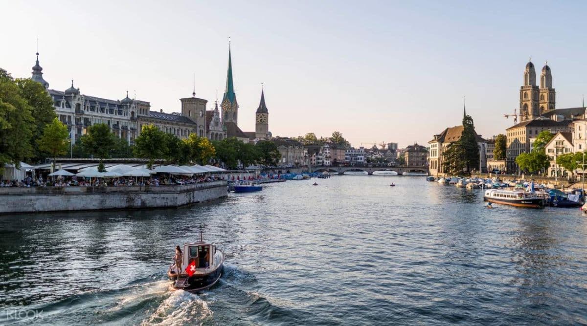 [Combo Saver] Tour de un día por la ciudad de Zürich y las cataratas del Rin con viaje en tren cremallera