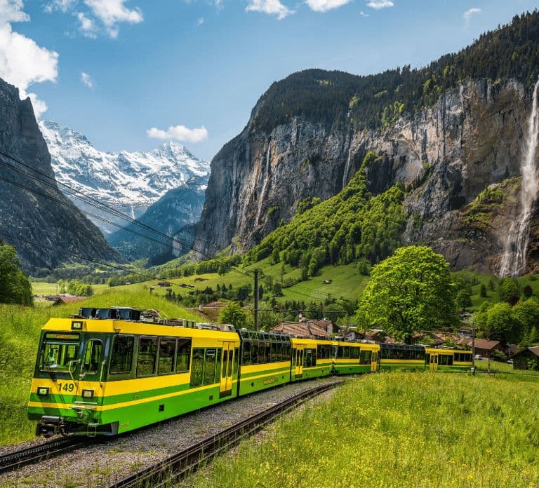 Berner Oberland: Swiss Half Fare & STS Holder 2nd Class Pass