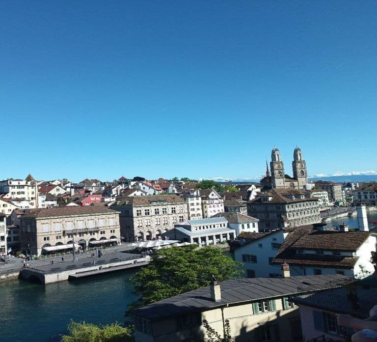 Tour a pie por Zúrich: Chocolate, Arte e Historia