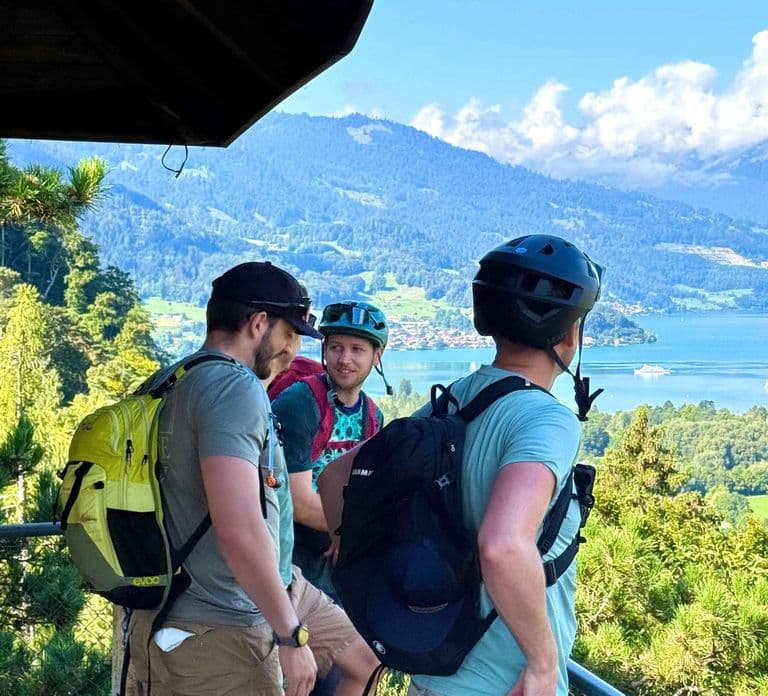 Discover Interlaken – Lakes, Ruins & Views E-bike tour
