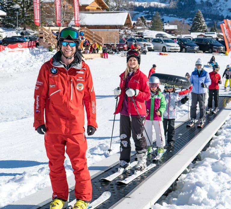 From Interlaken: 8-Hour Skiing in Grindelwald for Beginner's