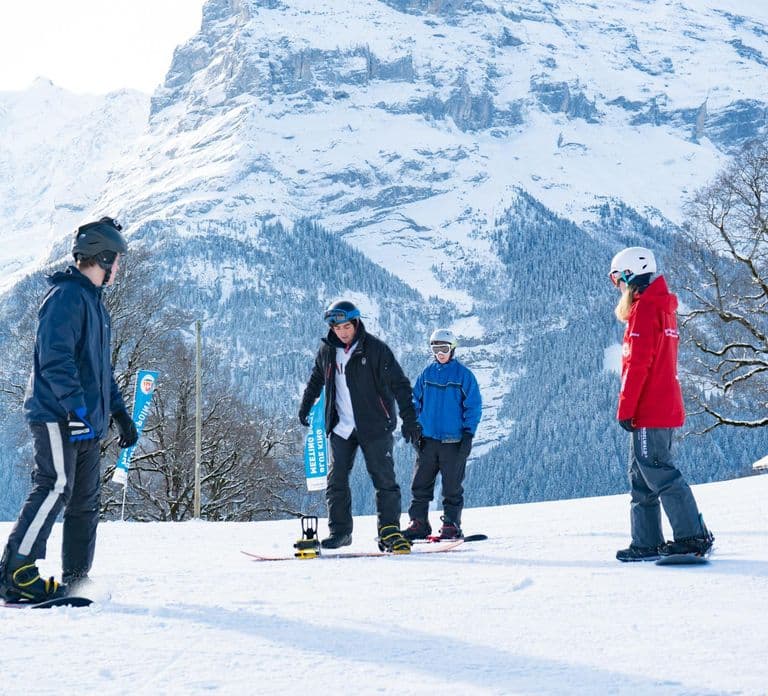 From Interlaken: Afternoon Beginners Snowboarding Lesson