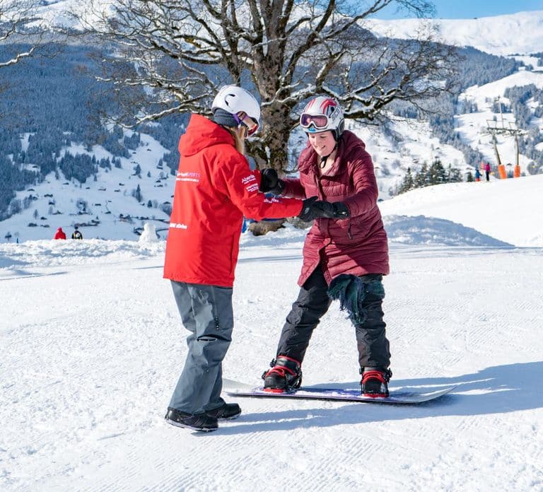 From Interlaken: Afternoon Beginners Snowboarding Lesson