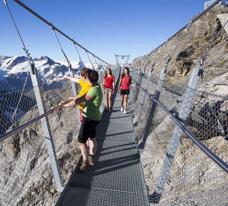 From Lucerne: Mount Titlis Day Trip with Cable Car Ride