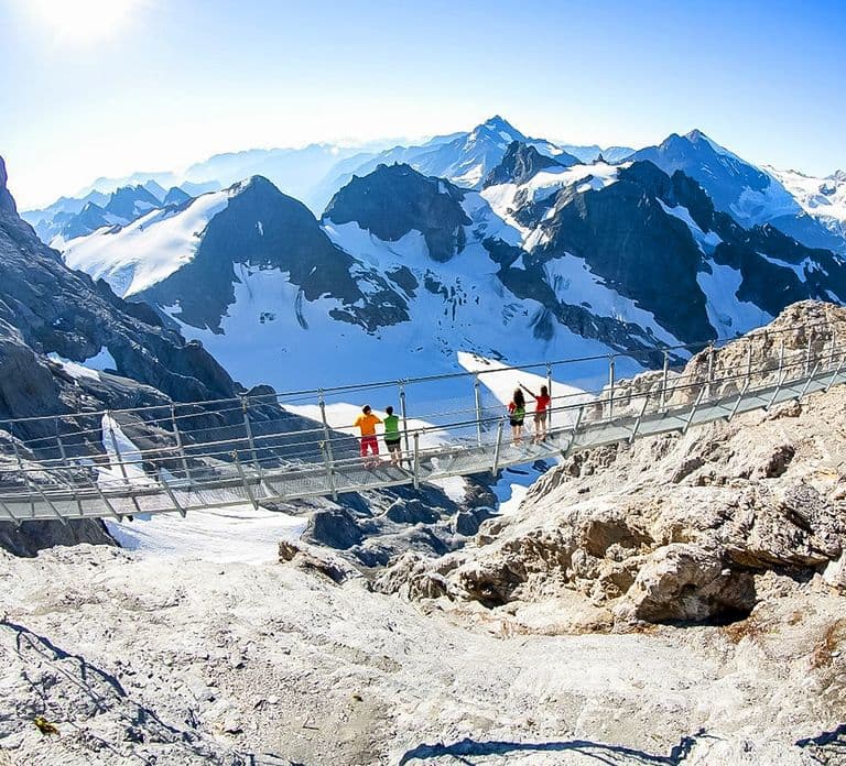 De Lucerna: Excursão de Meio Dia ao Titlis – Neve Eterna e Glaciar