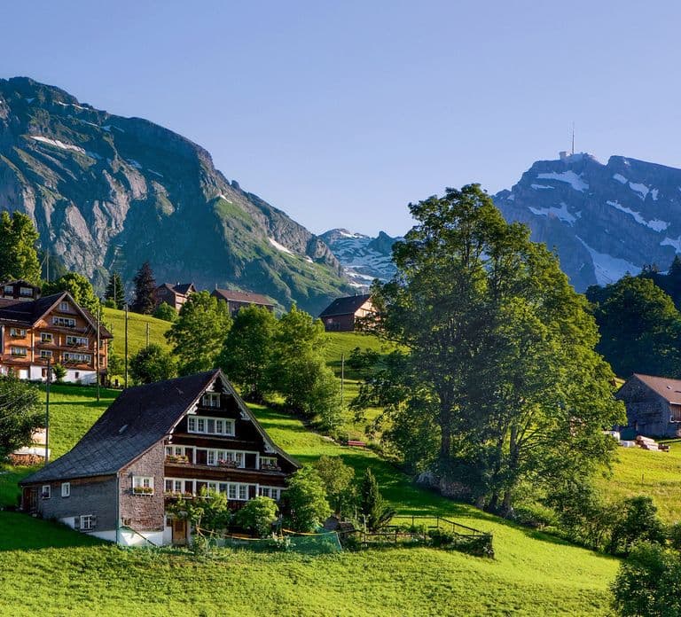 From Zurich: Bus Day Trip to Heidiland and Liechtenstein