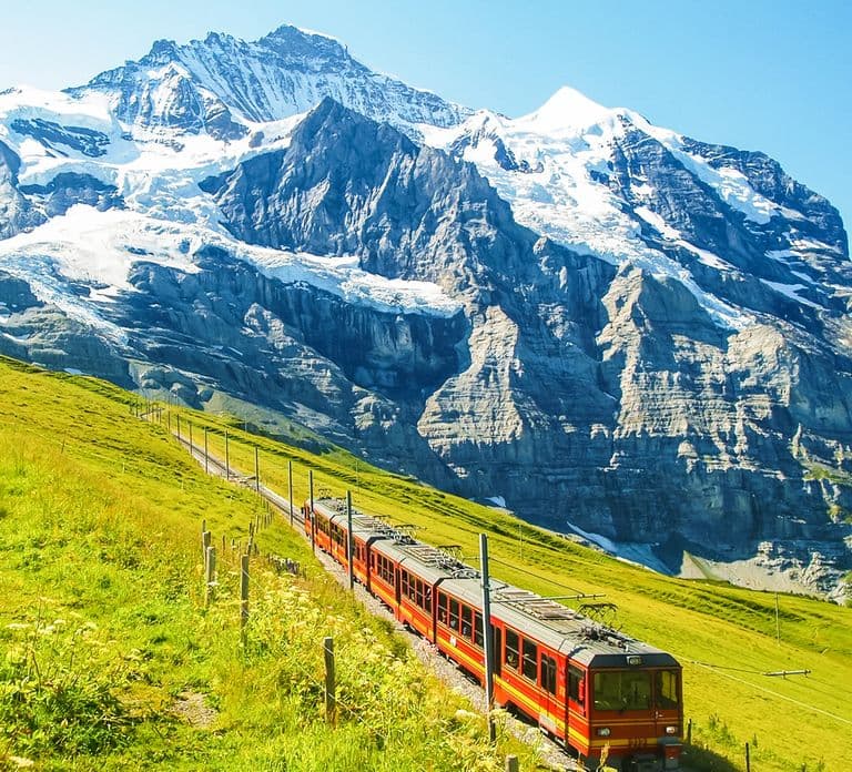 Z Zurychu: Wycieczka jednodniowa do Jungfrau i Interlaken