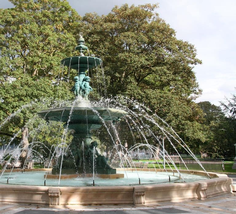 Geneva: Private Walking Tour with a Local Guide