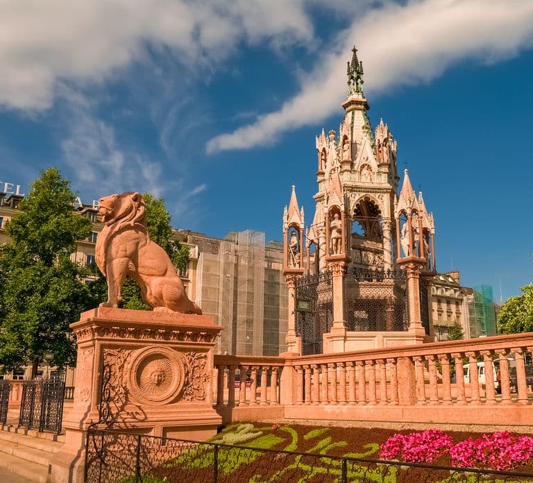 Geneva’s Time Capsule: Private tour A Historic Journey
