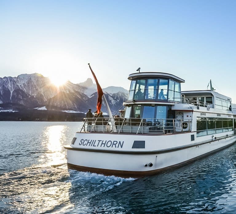 Interlaken: Boat Day Pass on Lake Thun and Lake Brienz