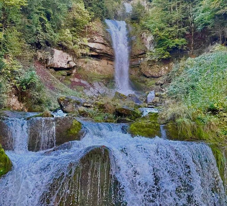 Interlaken: Boat Trip to Giessbach Falls & hike to Iseltwald