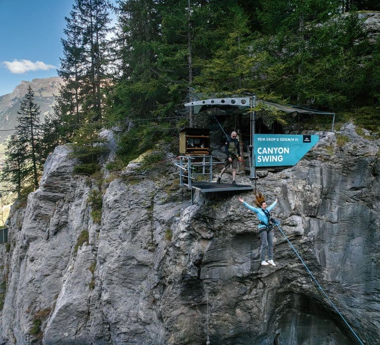 Interlaken: Canyon Swing in Grindelwald