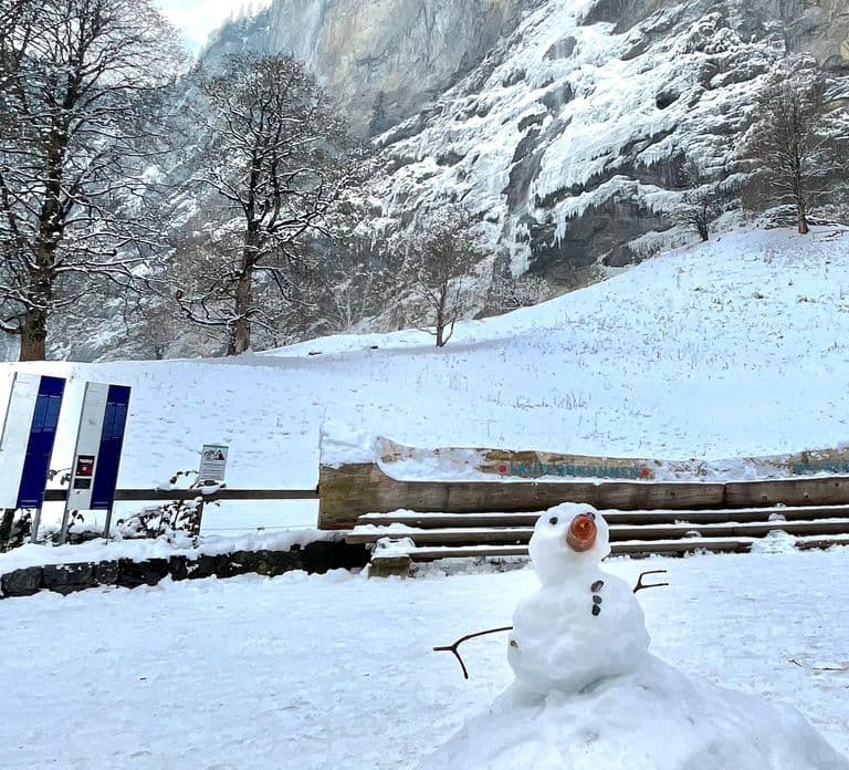 Interlaken: Zwiedzanie Lauterbrunnen, Wengen i degustacja Raclette